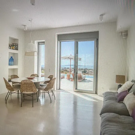 Karana With A Large Swimming Pool Holiday home